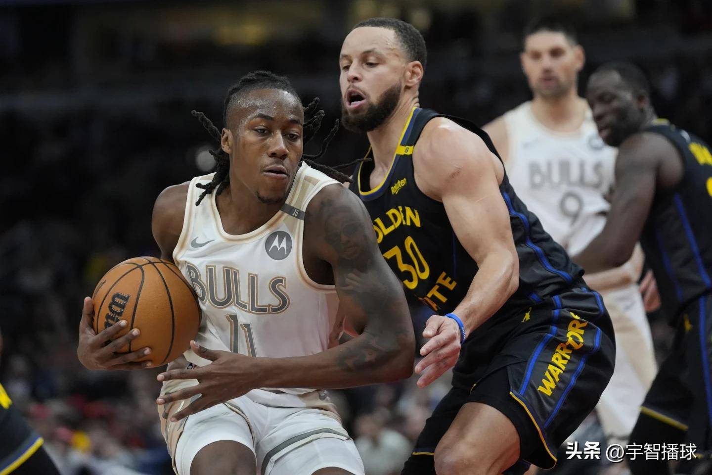 电竞赛事平台-包含库里新星失利表现惊艳Faker在公牛比赛中精彩发挥，上海久事转会期临场应变直接炸裂的词条