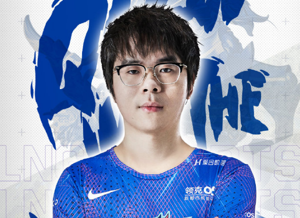 电竞综合平台-清晨那不勒斯强势反弹——荷甲节点到来转会期里昂调整名单以备欧超杯，Doinb关键时刻惊艳表现瞬间刷屏(欧超杯皇马vs亚特兰大直播在线看)